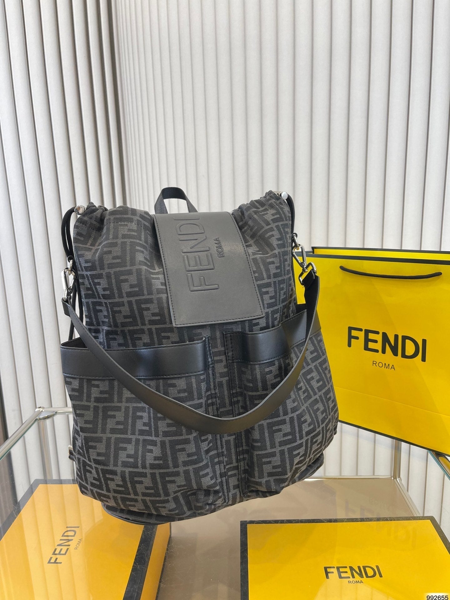 The new fendi backpack - Image du produit 2