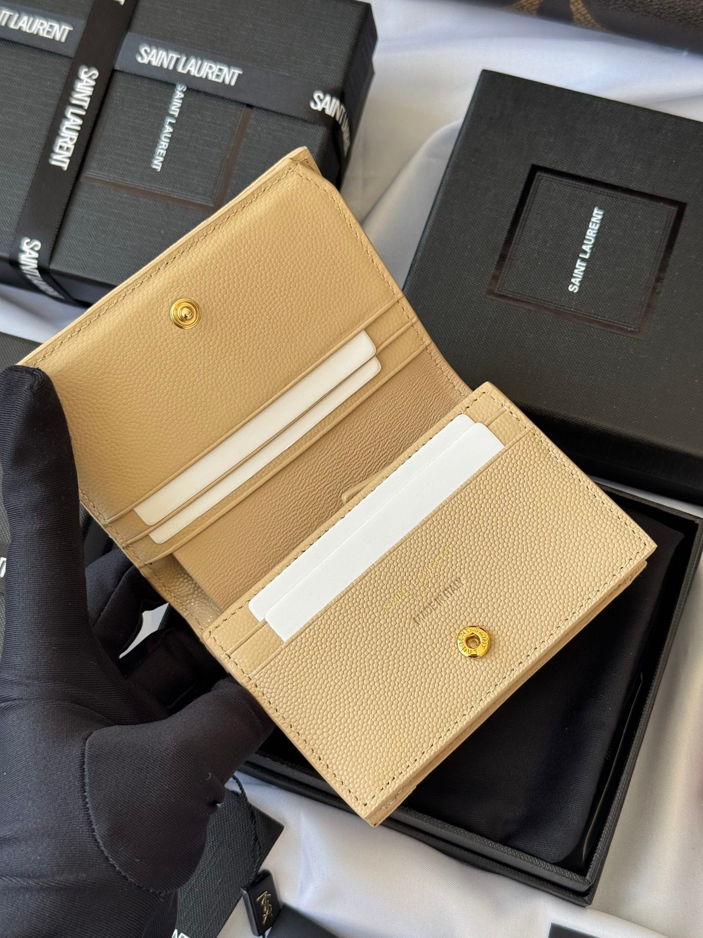 YSL Portefeuille Light Beige Doré Cowhide 240590