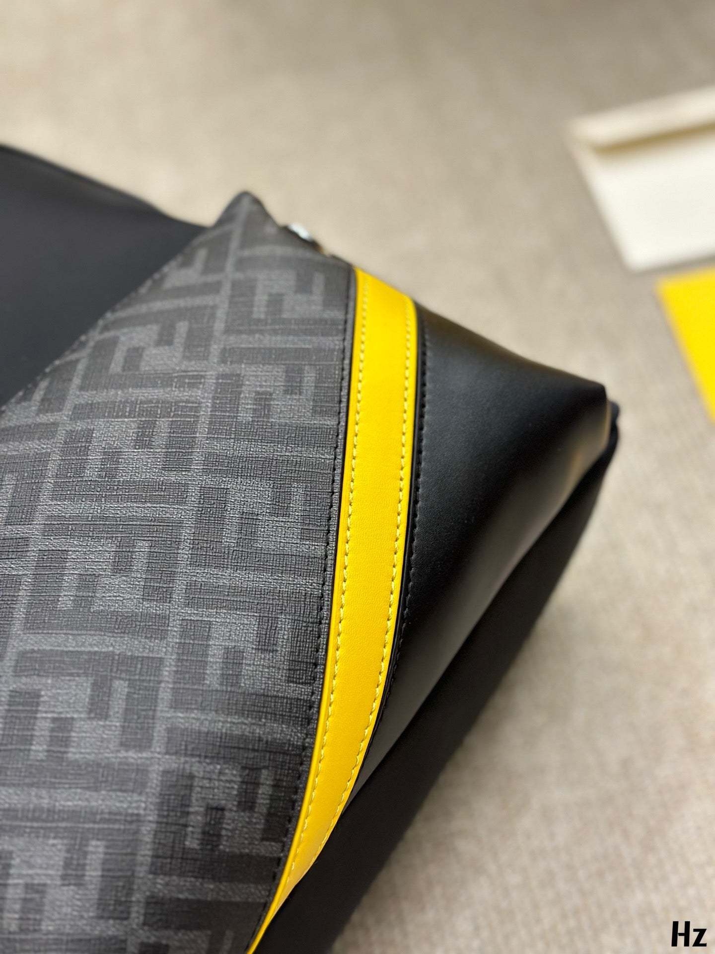Fendi sac à dos en cuir de vachette