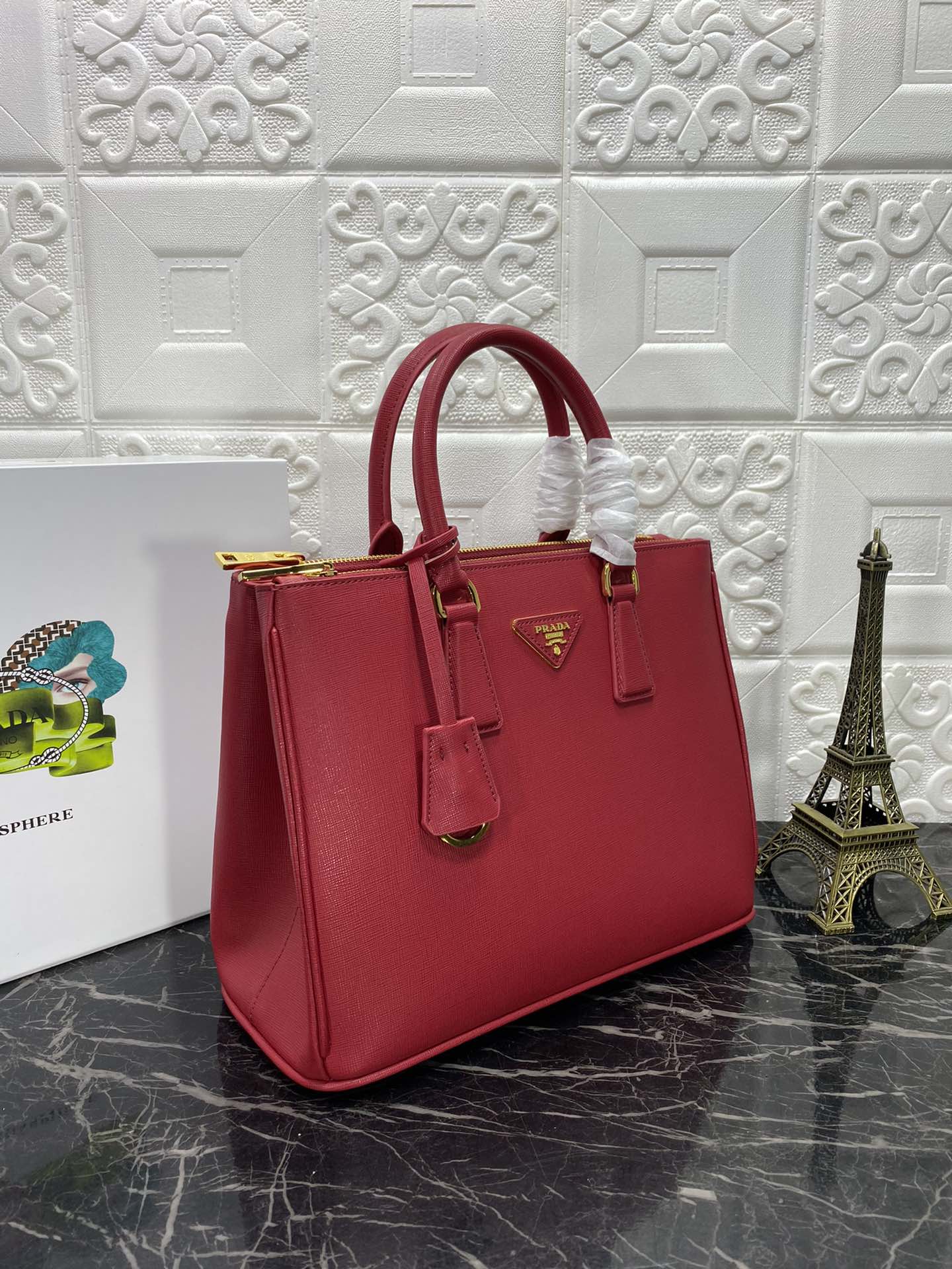 PRA GALLERIA 32 BAG IN CHERRY RED Cuir Saffiano