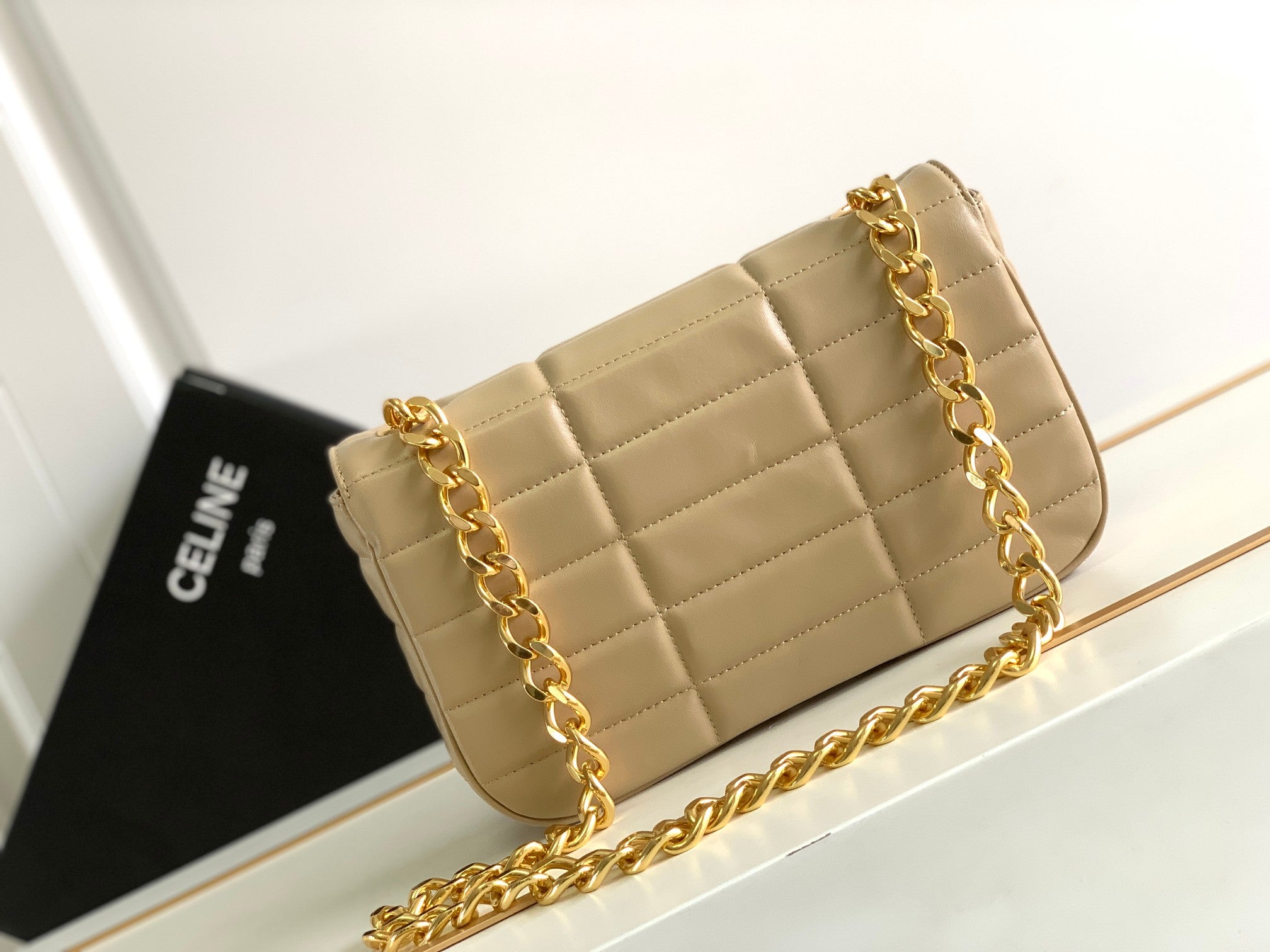 MONOCHROME 24 SAC BANDOULIÈRE À CHAÎNE EN AGNEAU MATELASSÉ BEIGE CRÈME