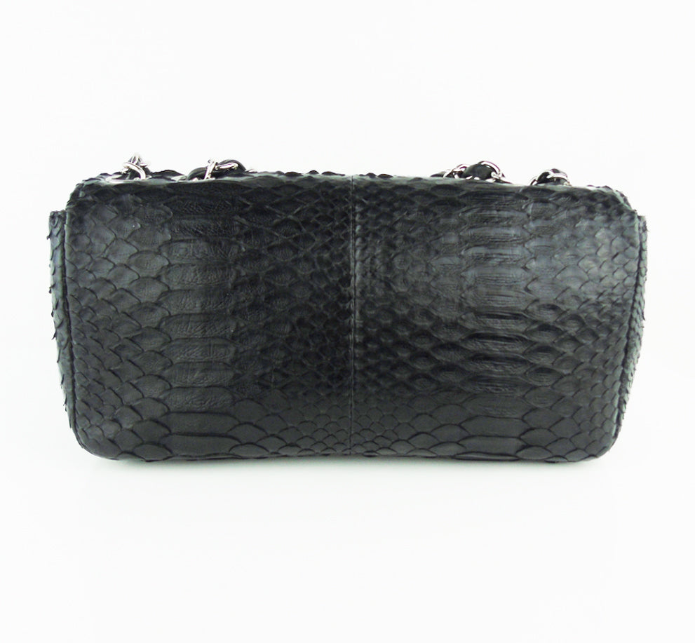 Sac à rabat Chanel Classic Mini Rectangular en cuir exotique de python Noir