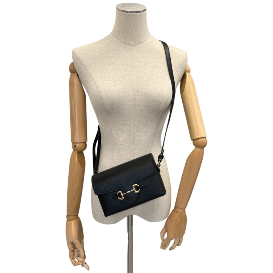 Gucci Horsebit black bag – front view