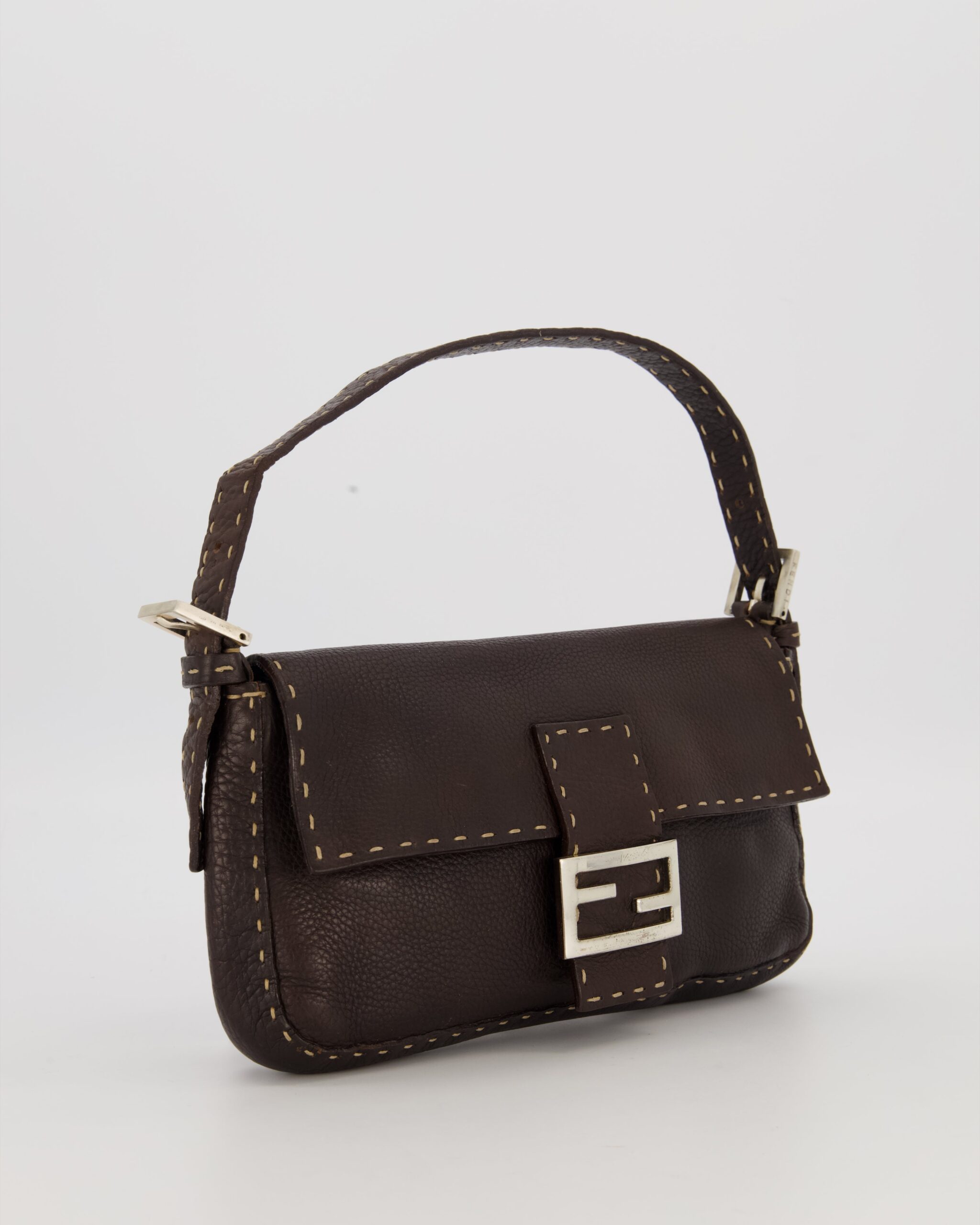 Sac Fendi Selleria Brown Stitched Edge Baguette en cuir Cuoio Romano avec quincaillerie argent