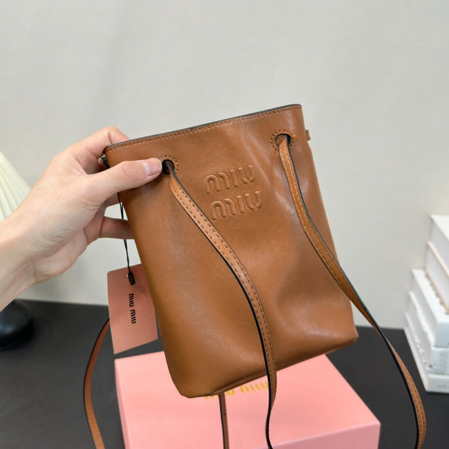 PHONE BAG 15 IN CINNAMON MARRON CALFSKIN