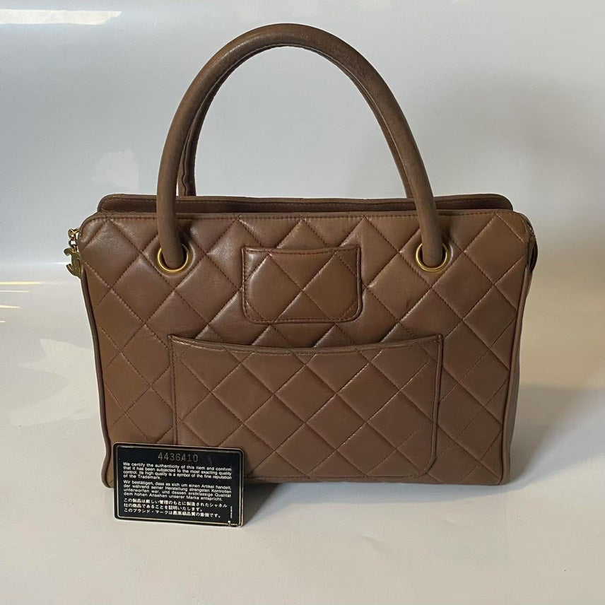 Chanel Cabas en cuir marron matelassé